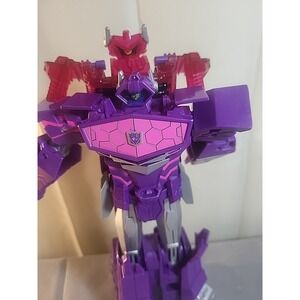 Transformers Bumblebee Cyberverse Adventures Ultimate Class Shockwave Figure